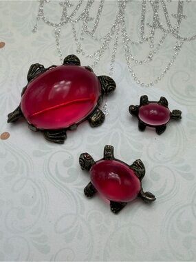 Vintage Jelly Pink Turtle Brooches #cz11